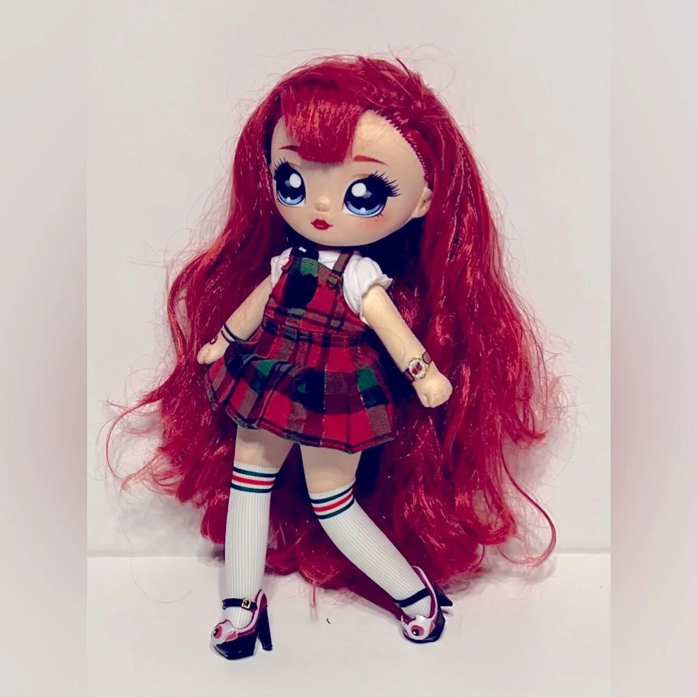 NA NA NA Teen Surprise Doll Samantha